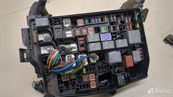Блок предохранителей Toyota Auris E18 2012, 2013