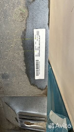 Накладки на пороги оригинал на мб GLE w167 amg