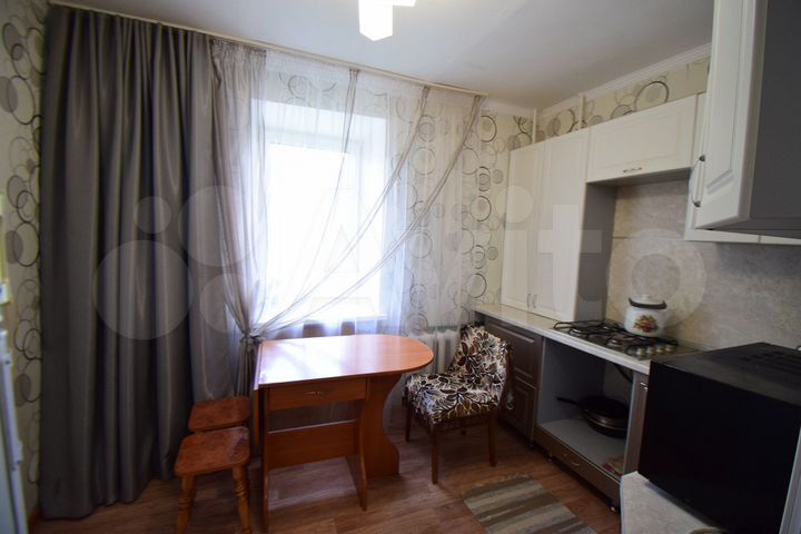 2-к. квартира, 50 м², 1/5 эт.