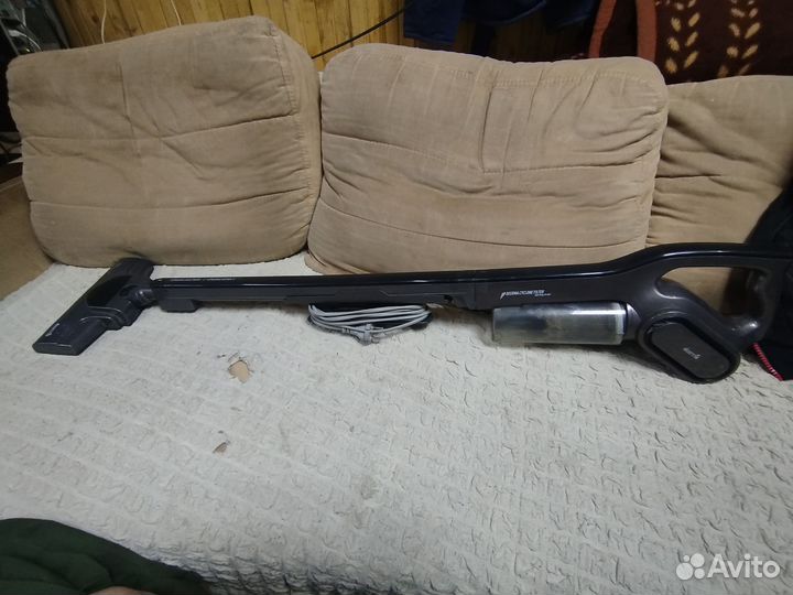 Пылесос вертикальный Deerma