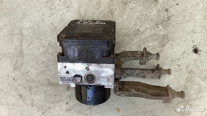Блок абс 00404577c200 Chrysler 300 - 300C 2005-2010 года