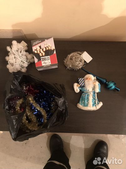 Новогодние елочные игрушки