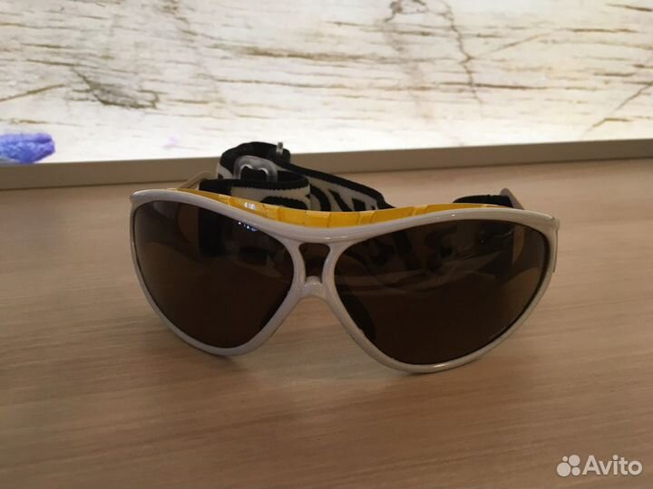 Очки солнцещащитные спортивные
