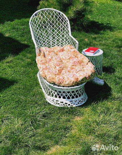 Шезлонг, лежак, лежанка плетеная от фабрики