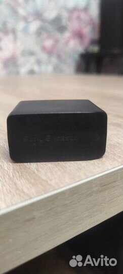 Зарядный блок Sony Ericsson WT19i Live With Walkma