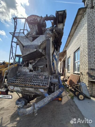 Автобетононасос IVECO Trakker, 2004