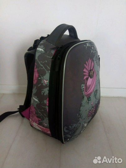 Портфели и ранец школьный Hummingbird