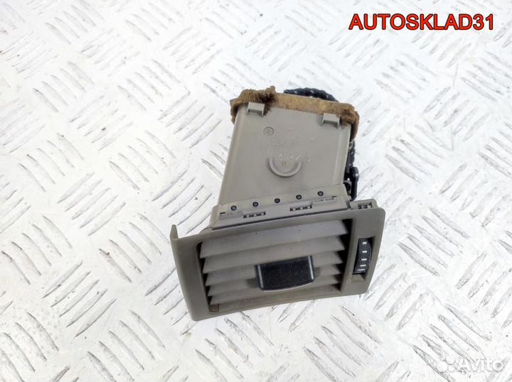 Дефлектор воздушный левый Audi A4 B6 8E0820901F