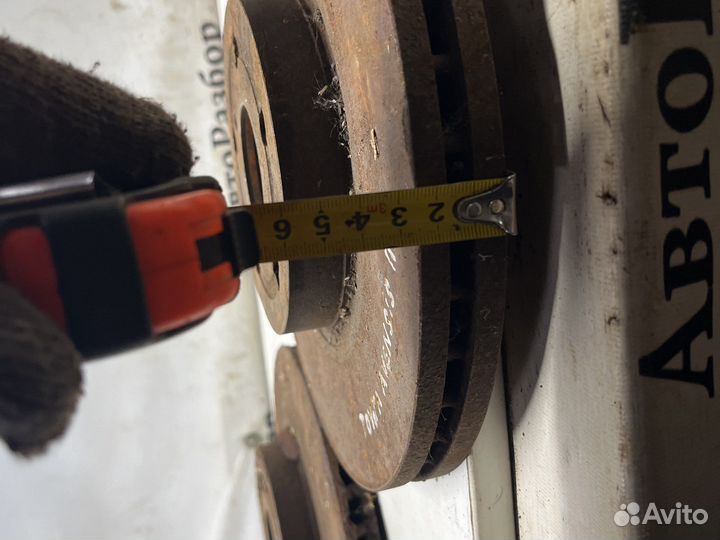 Диск тормозной передний Toyota Avensis t250