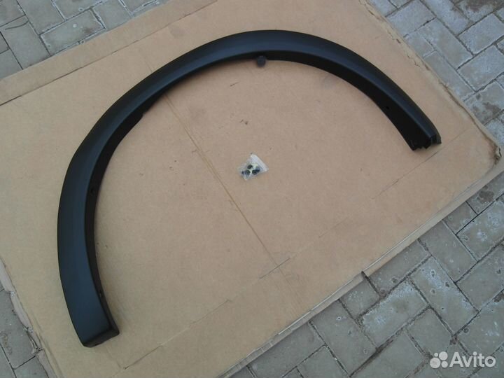 Молдинг крыла перед левый Infiniti QX56/QX80 10-14