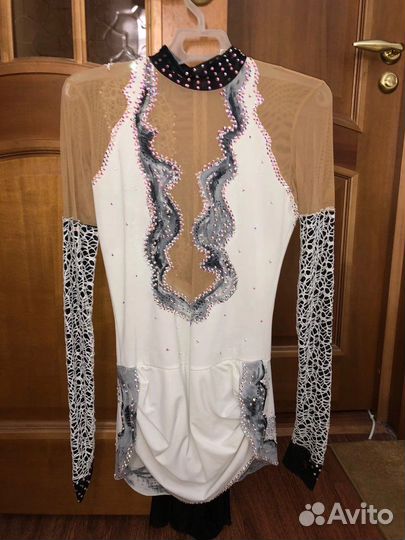 Костюм для фигурного катания