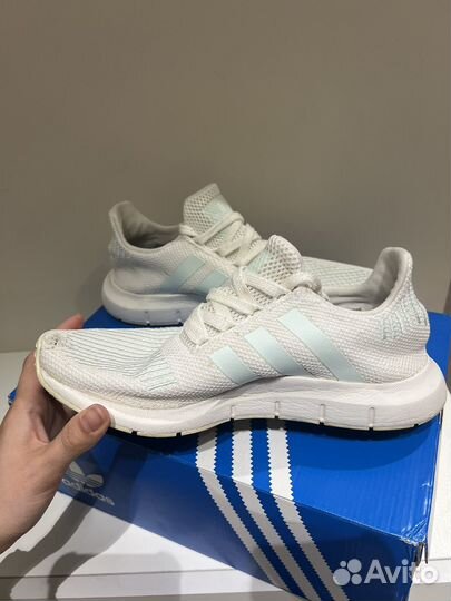 Кроссовки Adidas Swift Run 37 размер