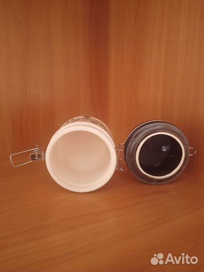 Банка с бугельным замком