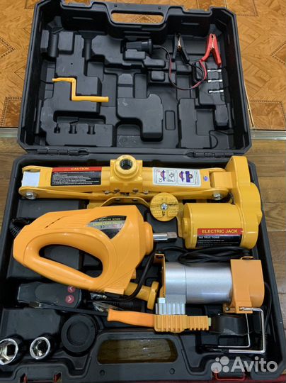 Домкрат электрический