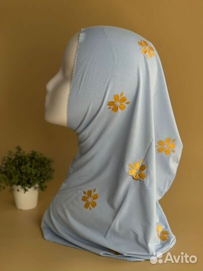 Бони. Хиджаб, баклава