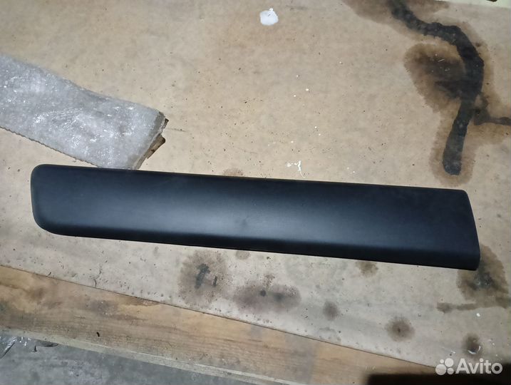 Молдинг двери задней правой Citroen Berlingo 2