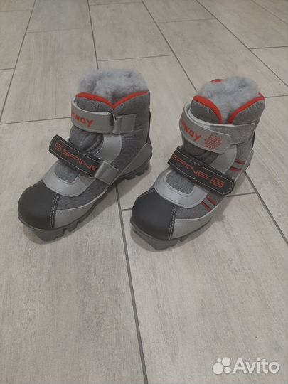 Лыжные ботинки детские