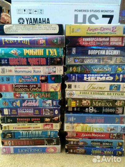 Видеокассеты VHS с художественными фильмами