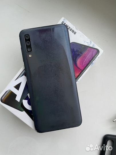 Samsung Galaxy A50, 4/64 ГБ
