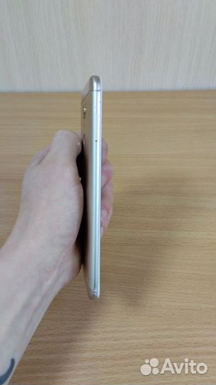Xiaomi Redmi 5 Plus, 3/64 ГБ
