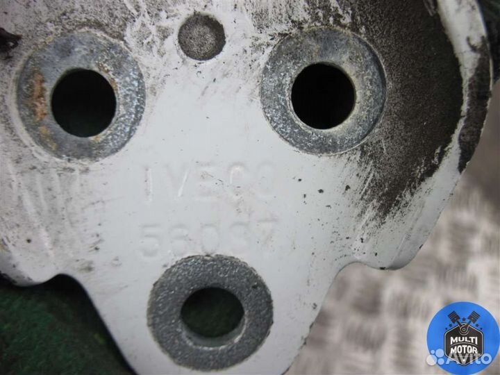 Петля двери передней правой iveco Daily 6