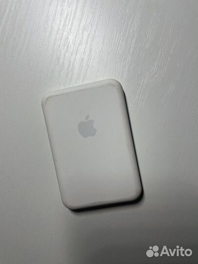 Беспроводной повербанк для iPhone