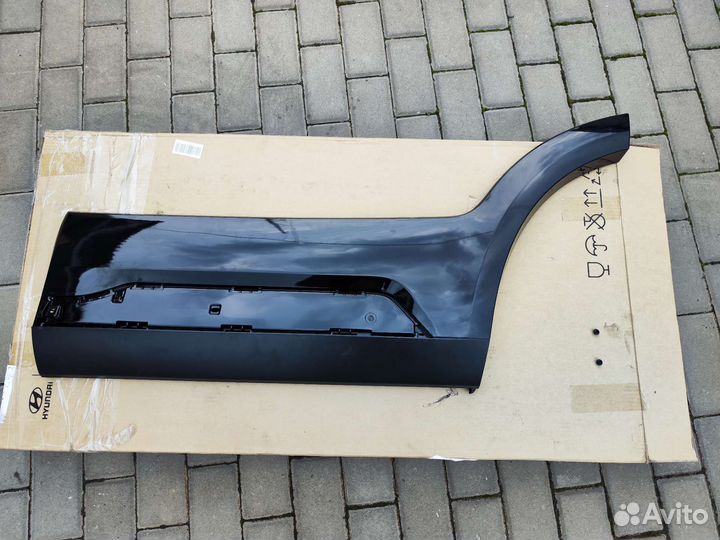 Накладка на заднюю левую дверь