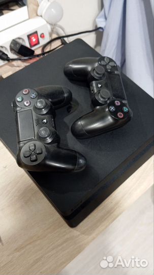 Sony playstation 4 PS4 slim 1tb