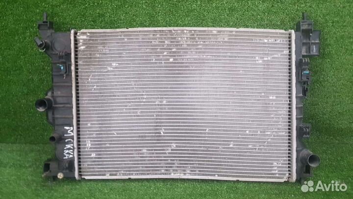 Opel Mokka Радиатор охлаждения двигателя