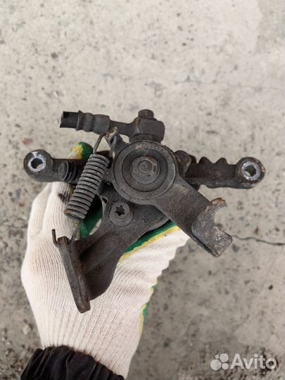 Суппорт Задний Правый Шевроле Круз