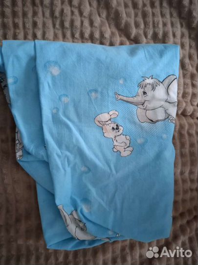 Простынь на резинке в детскую кровать