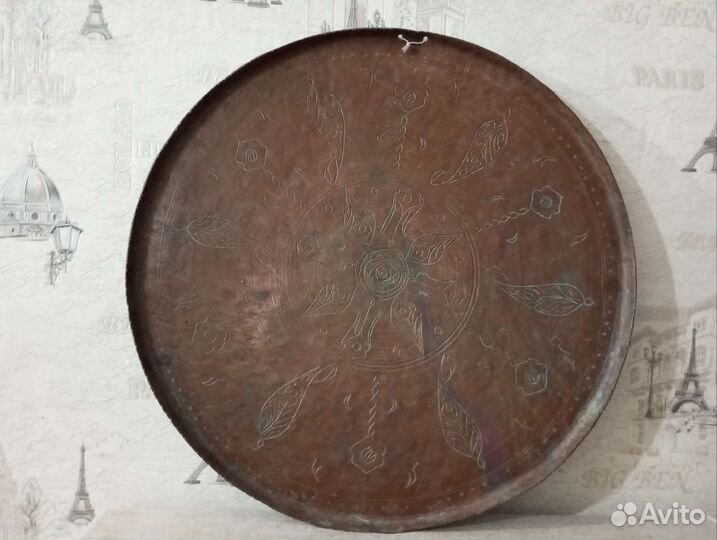 Старинные медные подносы