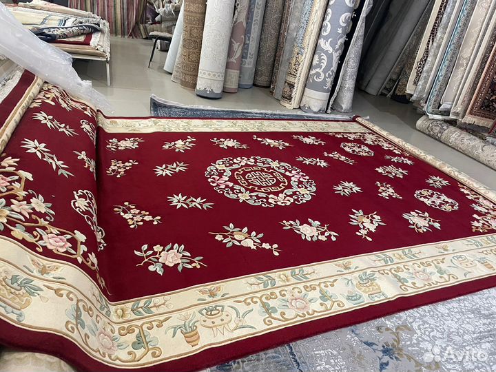 Ковер шерстяной новый