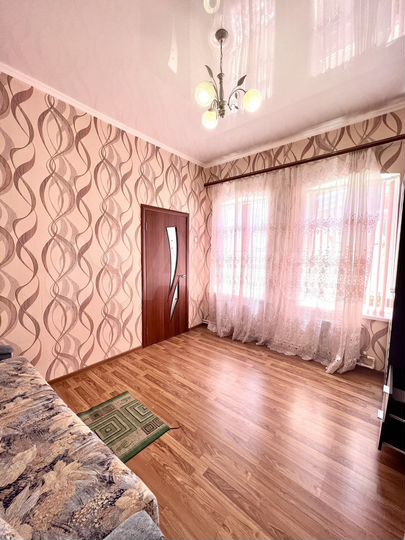2-к. квартира, 40 м², 1/1 эт.
