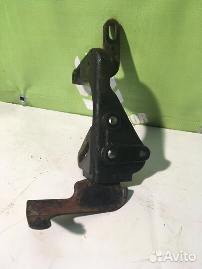 Кронштейн двигателя правый Хендай Элантра 3