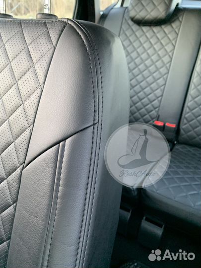 Автомобильные чехлы черный ромб