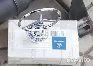 Значок mercedes на капот