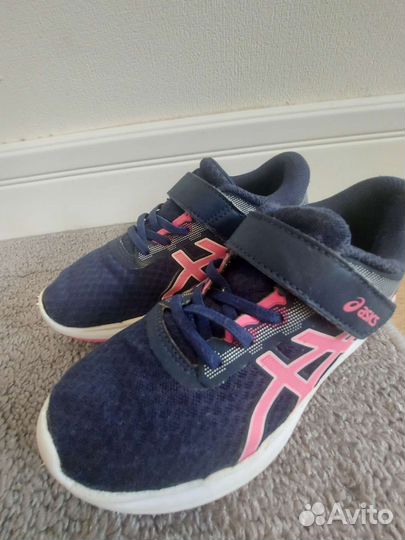 Кроссовки asics 33 для девочки