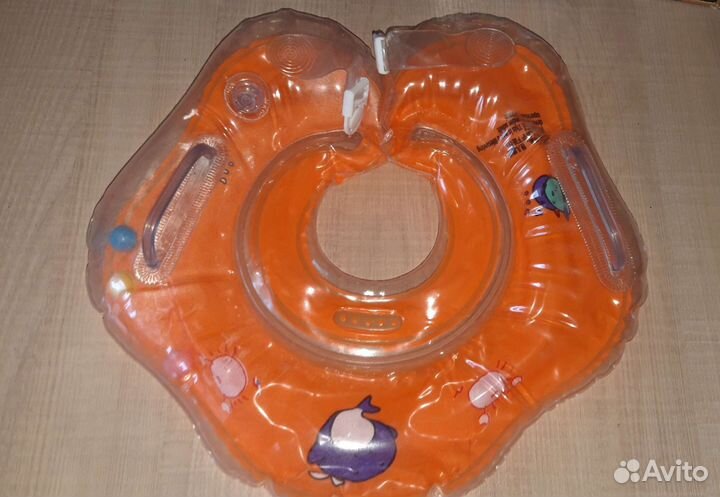 Круг надувной на шею для купания новорожденных