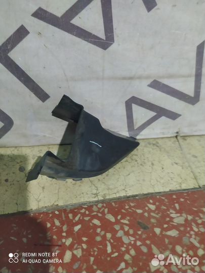 Дефлектор радиатор правый LADA Largus