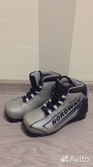 Лыжные ботинки