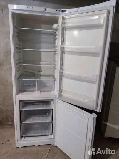 Холодильник indesit
