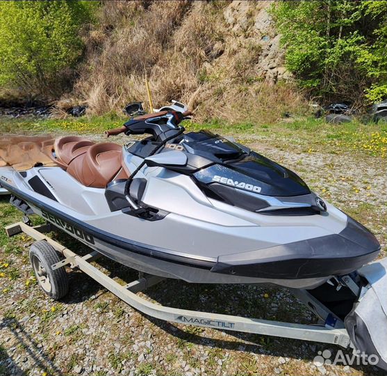 Телега для лодки и гидроцикла