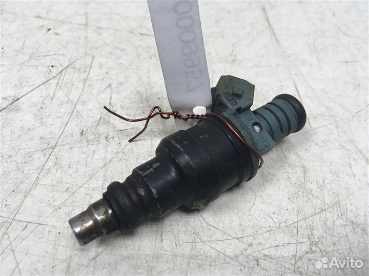 Форсунка инжекторная электрическая Audi 80/90 B4