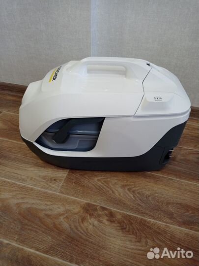 Пылесос с аквафильтром Karcher DS 6 Premium Plus