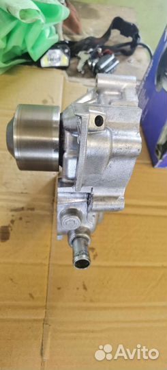 Помпа на subaru б/у 21111-AA320