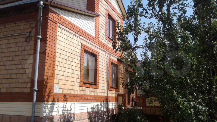 Дом 279 м² на участке 9 сот.