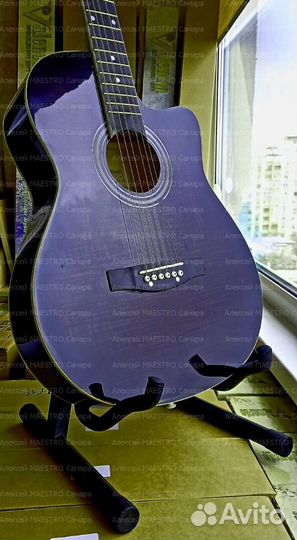 Акустическая гитара