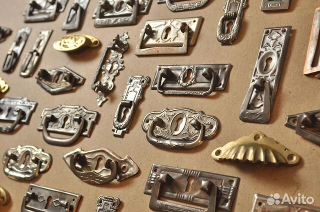 Старинная мебельная фурнитура: накладки / ручки