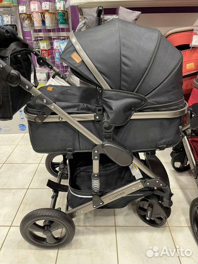 Коляска Luxmom 555 3 в 1